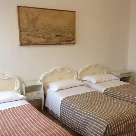 Guest house Riva Reno 2*